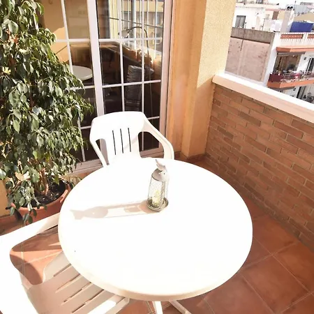 Homeholidaysrentals Maragall Apartment