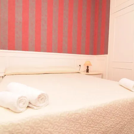 Apartment Homeholidaysrentals Maragall Pineda de Mar